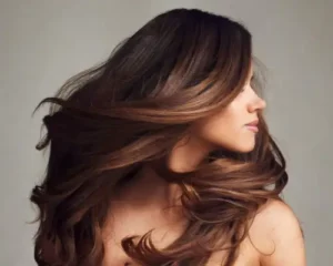 cheveux sain - hydrafacial keravive - diagnostic cheveux clinerience clinique du cheveu